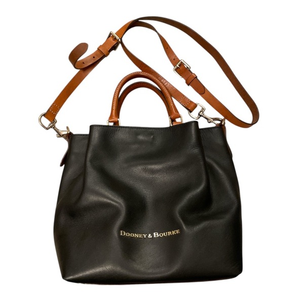 Dooney & Bourke Handbags - Dooney & Bourke Black Leather Barlow Large Bag